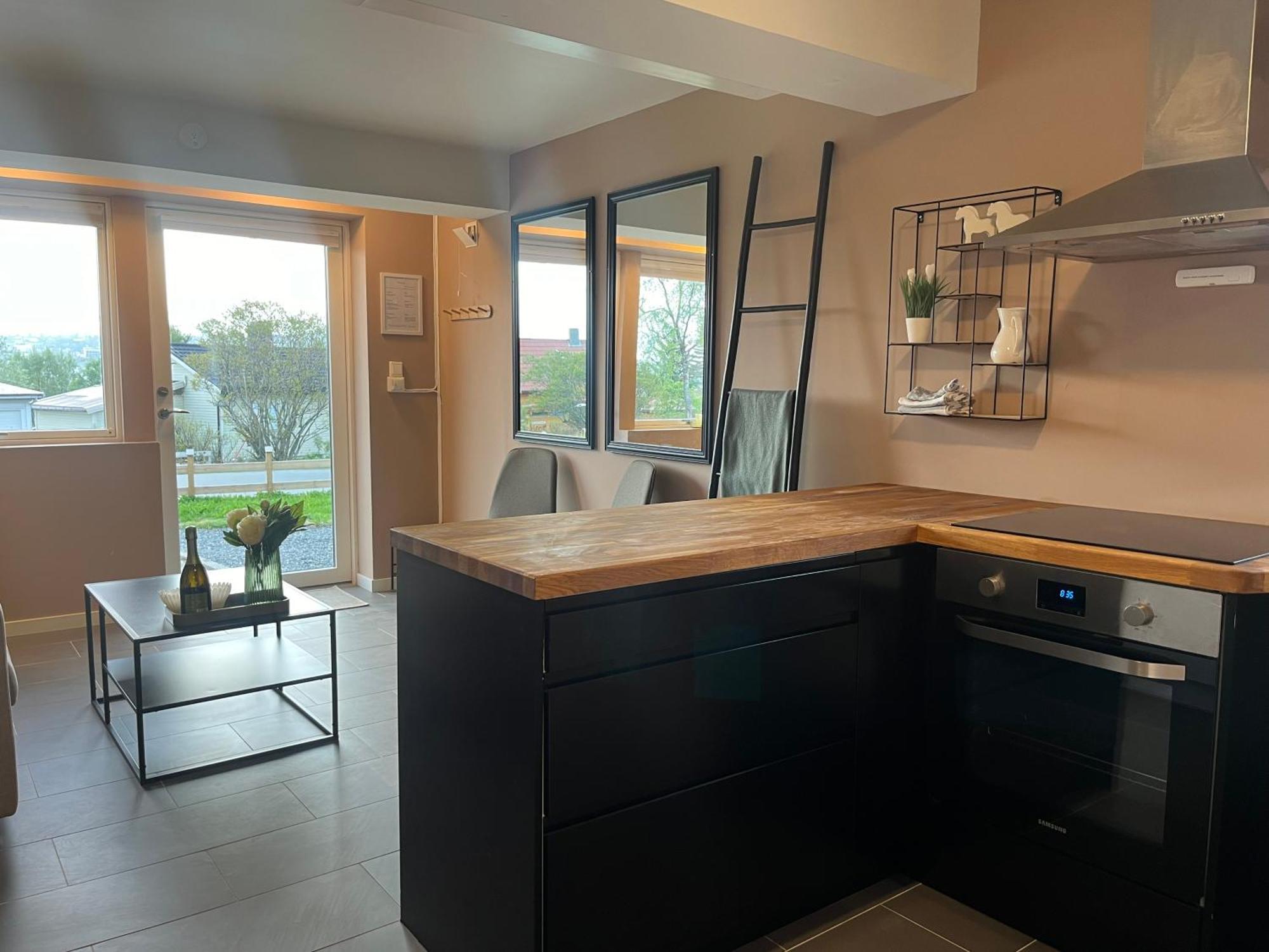 Five Apartments - Boutique Тромсьо Екстериор снимка